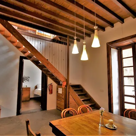 Finca Tisalaya * Tinajo